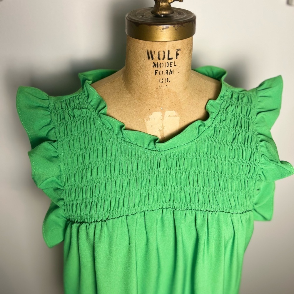 Michelle McDowell green pullover smocked dress with ruffle size large puff